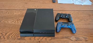 ps4 con due controller