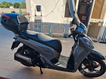 scooter sh 300