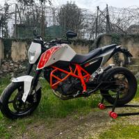 KTM Duke 690 ABS – A2