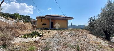 VILLA SINGOLA A ALATRI