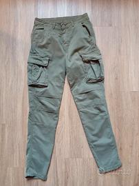 Pantaloni cargo verde oliva da uomo . Scout. T-S. 