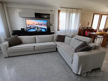 Divani pari al nuovo