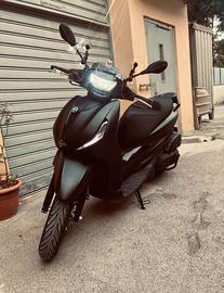 Piaggio Beverly 400 - 2024