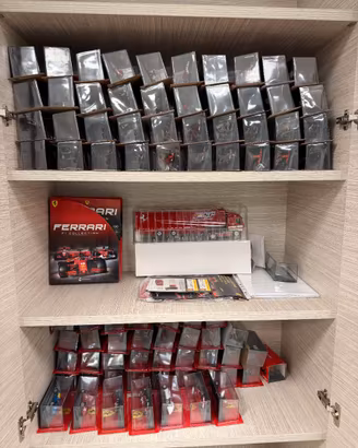 COLLEZIONE COMPLETA FERRARI F1 - 120 MODELLINI