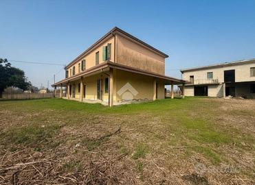 PORZIONE DI BIFAMILIARE A MOGLIANO VENETO