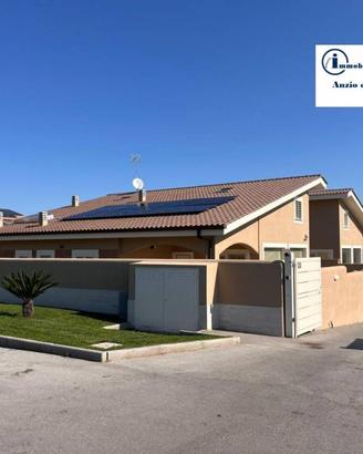 Villa di 100 m² con 5 locali e box auto a Anzio