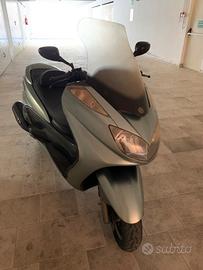 Yamaha Majesty