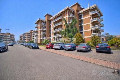 TRILOCALE RISTRUTTURATO CON TERRAZZO BOX E CANTINA