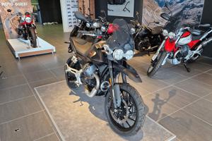 Moto Guzzi V85 Strada