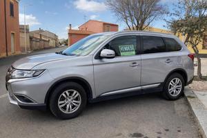 Mitsubishi Outlander 2.2 DI-D Diesel 4WD