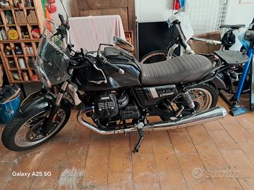 Moto guzzi v7iii special