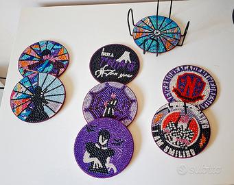 Set 8 sottobicchieri Mercoledì Addams + supporto
