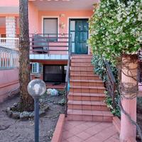 Villetta con appartamenti indipendenti