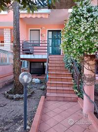 Villetta con appartamenti indipendenti