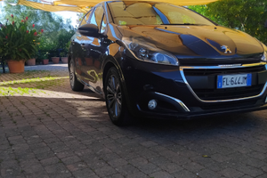 Peugeot 208benzina 2017