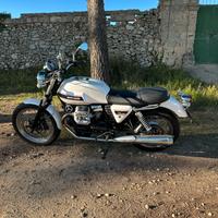 Moto guzzi v7