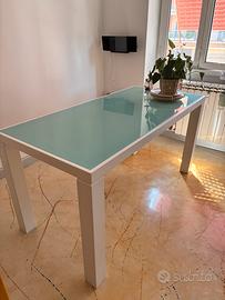 Tavolo rettangolare bianco con piano in vetro