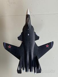 Sukhoi Su 47 Berkut sovietico scala 1/72 Italeri