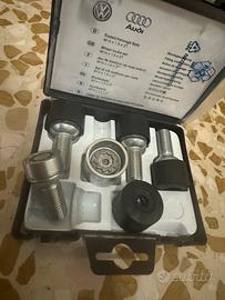Set di 4 bulloni + antifurto