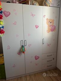 Armadio e lettino bimba
