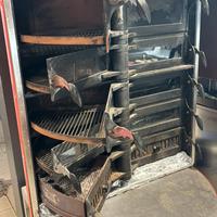 Barbecue da interno o esterno a piani