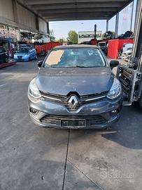 Renault clio 4 seria solo ricambi!!!!