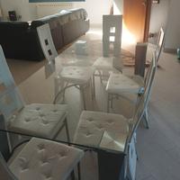 Tavolo soggiorno con sedie