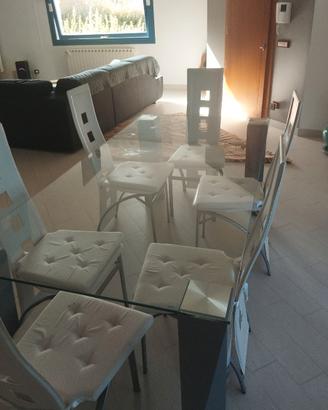 Tavolo soggiorno con sedie