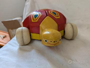 Tartaruga giocattolo per bambini anni 70