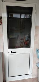 porta in alluminio vetrata