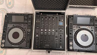 Console Pioneer DJ (2x CDJ-2000 NXS + DJM-900 NXS)