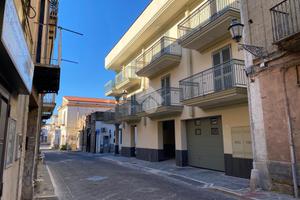 NEGOZIO A SANTA MARIA A VICO