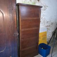 Mobili e attrezzature palestra finestre