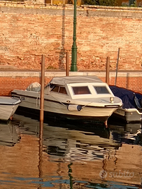 Pilotina in vetroresina