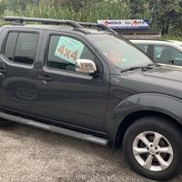 Nissan Navara 2.5 dCi 4 porte Double Cab Sport