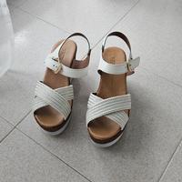 sandali