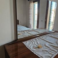 Cassettiera con specchio