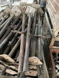 BASETTE CM 95 REGOLABILI PER PONTEGGIO