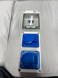 Quadro prese cee gewiss 2x16a + mt abb