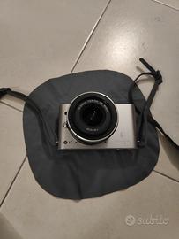 Fotocamera Nikon 1 J1 con obiettivo 10-30mm VR