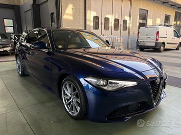 Alfa Romeo Giulia 2.2 Q2 Turbodiesel 180 CV AT8 Bu