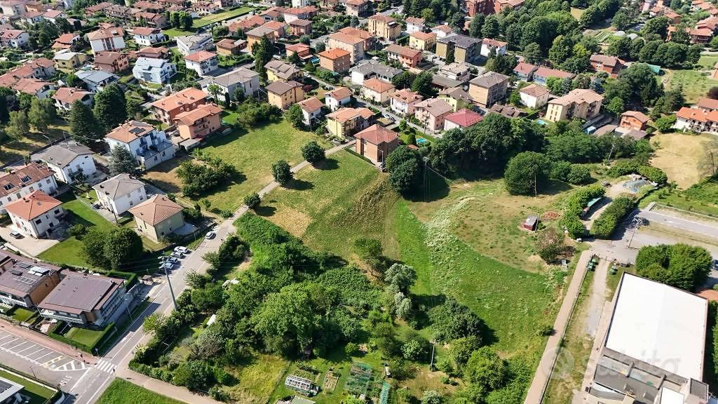 Terreno di 1081 m² a Sorisole - Altro