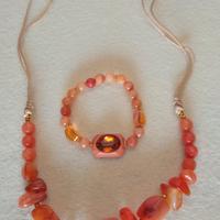 Collana con pietre in ambra e bracciale