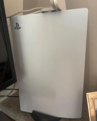 Ps5 come nuova usata pochissime volte