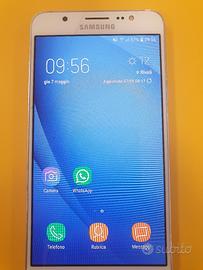 Samsung J7