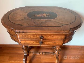 Tavolino antico dell'800 intarsiato