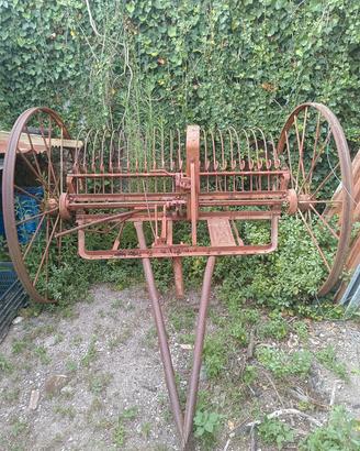Ranghinatore fieno d'epoca