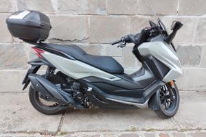 scooter Honda forza 350