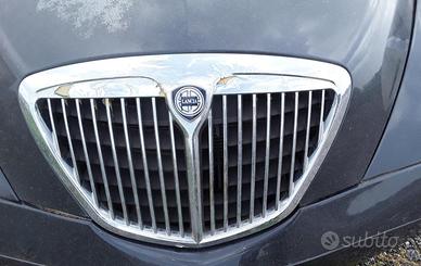 GRIGLIA ANTERIORE LANCIA Thesis 1Â° Serie (02>)