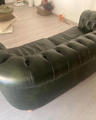 DIVANO CHESTERFIELD